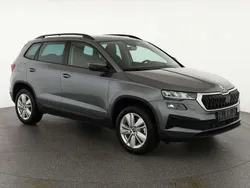 Graphite grau metallic Neu 2025 Skoda Karoq Selection SUV | 33.095 € (Fairer Preis)