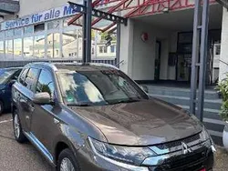 Granitbraun Gebraucht 2020 Mitsubishi Outlander P-HEV Top SUV | 18.900 € (Guter Preis)