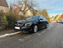 Schwarz Gebraucht 2015 Mercedes CLA200 Shooting Brake AMG line Kombi | 18.999 €