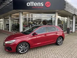 Rot Gebraucht 2021 Hyundai i30 Prime Limousine | 20.985 € (Fairer Preis)