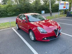 Rot Gebraucht 2017 Alfa Romeo Giulietta Kleinwagen | 8.490 €