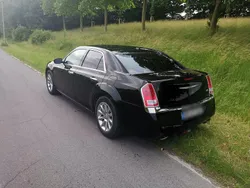 Schwarz Gebraucht 2011 Chrysler 300 Limousine | 12.800 €