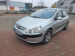 Silber Gebraucht 2002 Peugeot 307 Kleinwagen | 1.900 € (Etwas zu teuer)