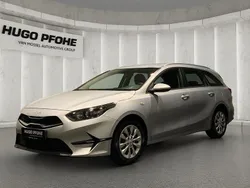Silber Gebraucht 2023 Kia Ceed Kombi | 19.990 € (Guter Preis)
