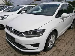 Pure white Gebraucht 2015 VW Golf Sportsvan Highline Van / Kleinbus | 10.990 € (Guter Preis)