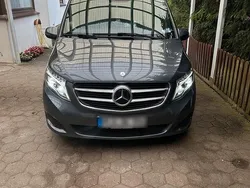 Grau Gebraucht 2017 Mercedes V250 Edition Van / Kleinbus | 32.990 € (Fairer Preis)