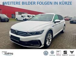 Oryxweiß perlmutteffekt Gebraucht 2020 VW Passat GTE Kombi | 21.389 € (Fairer Preis)