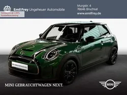 British racing green metallic Gebraucht 2023 Mini Cooper SE Kleinwagen | 20.890 € (Guter Preis)