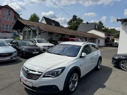 Weiß Gebraucht 2016 Opel Insignia Country Tourer Basis Kombi | 12.490 € (Fairer Preis)