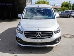Helvin silber metallic () Neu 2025 Mercedes 180 Progressive Limousine | 35.279 € (Fairer Preis)
