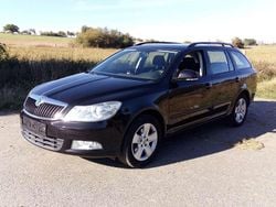 Schwarzmagic perleffekt Gebraucht 2012 Skoda Octavia Ambiente Kombi | 6.500 € (Superpreis)