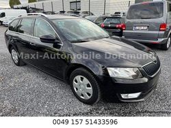 Schwarz Gebraucht 2015 Skoda Octavia Kombi | 6.330 € (Guter Preis)