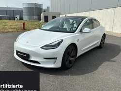 Weiß Gebraucht 2019 Tesla Model 3 Long Range Limousine | 24.000 € (Teuer)