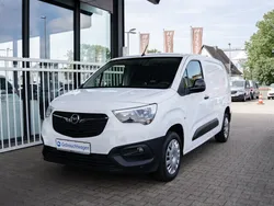 Weiß Gebraucht 2022 Opel Combo Edition Van / Kleinbus | 15.480 € (Guter Preis)