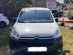Weiß Gebraucht 2018 Citroën Berlingo Proline Van / Kleinbus | 8.900 € (Guter Preis)