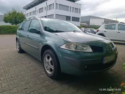 Grün Gebraucht 2007 Renault Mégane GrandTour Kombi | 3.150 €