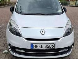 Weiß Gebraucht 2012 Renault Grand Scénic III Bose Edition Van / Kleinbus | 5.250 € (Guter Preis)