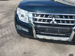 Dunkelblau Gebraucht 2015 Mitsubishi Pajero Comfort Edition SUV | 26.500 € (Fairer Preis)