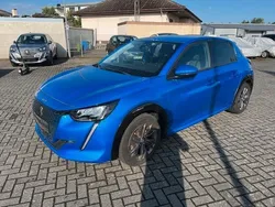 Blau Gebraucht 2021 Peugeot e-208 Allure Kleinwagen | 9.500 €
