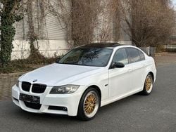 Weiß Gebraucht 2007 BMW 330 M Sport Limousine | 8.900 € (Guter Preis)