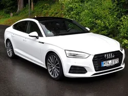 Weiß Gebraucht 2017 Audi A5 Sportback Basis Limousine | 22.800 € (Fairer Preis)
