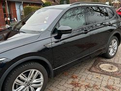 Schwarz Gebraucht 2024 VW Tiguan Allspace SUV | 47.000 € (Teuer)