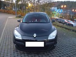 Schwarz Gebraucht 2011 Renault Mégane III Limousine | 2.400 € (Fairer Preis)