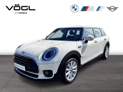 Weiß Gebraucht 2022 Mini Cooper Clubman Classic Kombi | 25.880 € (Fairer Preis)