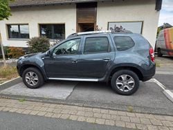 Grau Gebraucht 2014 Dacia Duster SUV | 6.400 € (Guter Preis)