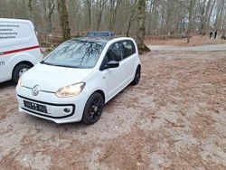 Weiß Gebraucht 2016 VW up! CLUB Kleinwagen | 6.650 € (Guter Preis)