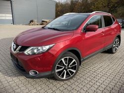Rot Gebraucht 2015 Nissan Qashqai SUV | 9.200 € (Superpreis)