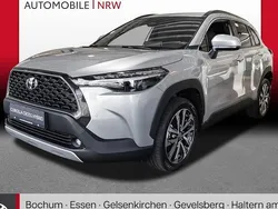 Silber Neu 2025 Toyota Corolla Cross Comfort SUV | 36.889 € (Etwas zu teuer)