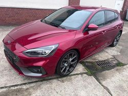 Rot Gebraucht 2020 Ford Focus ST Limousine | 19.280 € (Fairer Preis)