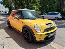 Gelb Gebraucht 2003 Mini Cooper S Kleinwagen | 3.750 € (Etwas zu teuer)
