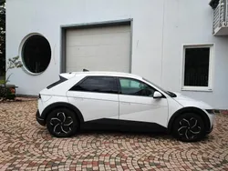 Weiß Gebraucht 2023 Hyundai Ioniq 5 Techniq SUV | 36.000 € (Teuer)