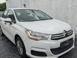 Weiß Gebraucht 2012 Citroën C4 Attraction Limousine | 3.999 € (Fairer Preis)