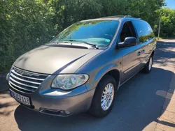 Grau Gebraucht 2006 Chrysler Voyager Van / Kleinbus | 3.499 € (Teuer)