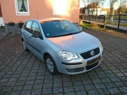 Silber Gebraucht 2005 VW Polo Comfortline Limousine | 2.190 € (Fairer Preis)