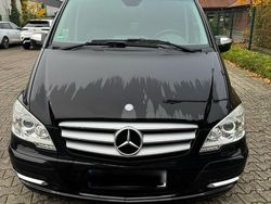 Schwarz Gebraucht 2011 Mercedes Viano Van / Kleinbus | 17.499 € (Fairer Preis)