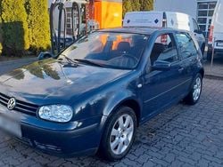 Blau Gebraucht 2002 VW Golf IV Limousine | 1.100 € (Guter Preis)