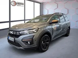 Grey metallic Gebraucht 2024 Dacia Jogger Extreme Van / Kleinbus | 27.990 € (Fairer Preis)