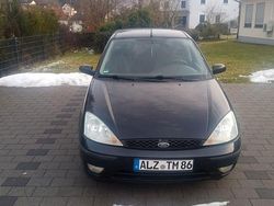 Schwarz Gebraucht 2004 Ford Focus Limousine | 1.199 € (Fairer Preis)