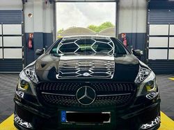 Schwarz Gebraucht 2014 Mercedes CLA220 AMG Limousine | 15.999 €