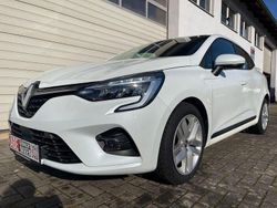 Weiß Gebraucht 2021 Renault Clio V Business Limousine | 10.900 € (Superpreis)