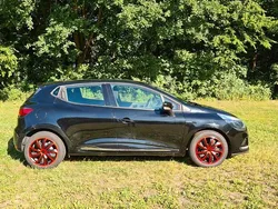 Schwarz Gebraucht 2017 Renault Clio IV LIMITED Kleinwagen | 8.500 € (Guter Preis)