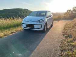 Weiß Gebraucht 2014 VW up! move up! Kleinwagen | 5.250 € (Etwas zu teuer)
