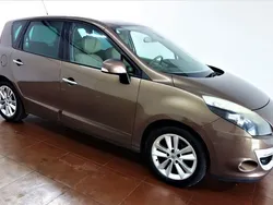 Braun Gebraucht 2010 Renault Scénic III Luxe Van / Kleinbus | 4.999 € (Fairer Preis)