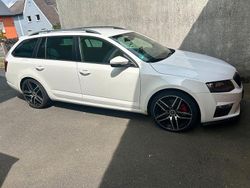Weiß Gebraucht 2014 Skoda Octavia RS Kombi | 8.500 € (Superpreis)