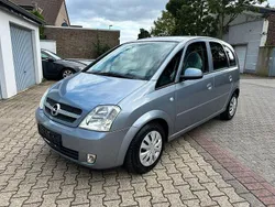 Grau Gebraucht 2005 Opel Meriva Edition Van / Kleinbus | 2.150 € (Fairer Preis)