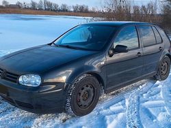 Schwarz Gebraucht 1999 VW Golf IV Kleinwagen | 1.000 € (Guter Preis)